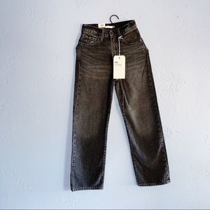 LEVI’S 
Well-thread Cottonized Hemp Ribcage Jeans